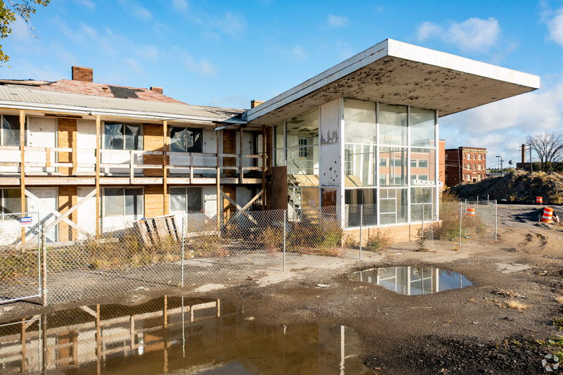 University Motel - Old Real Estate Listing (newer photo)